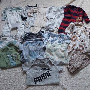 Bundle (16 Pieces) NB-3mo Baby Boy Fall Clothes Animals & Dinosaurs